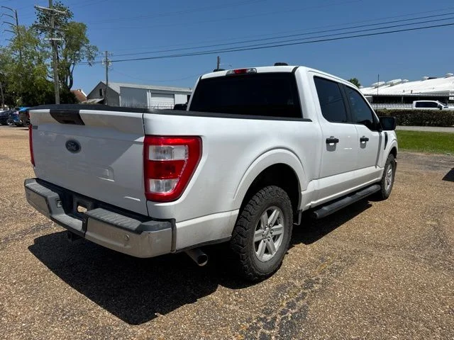 Used 2022 White Ford XL image 4