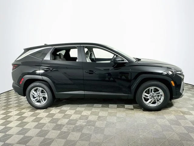 New 2026 Hyundai TUCSON SE