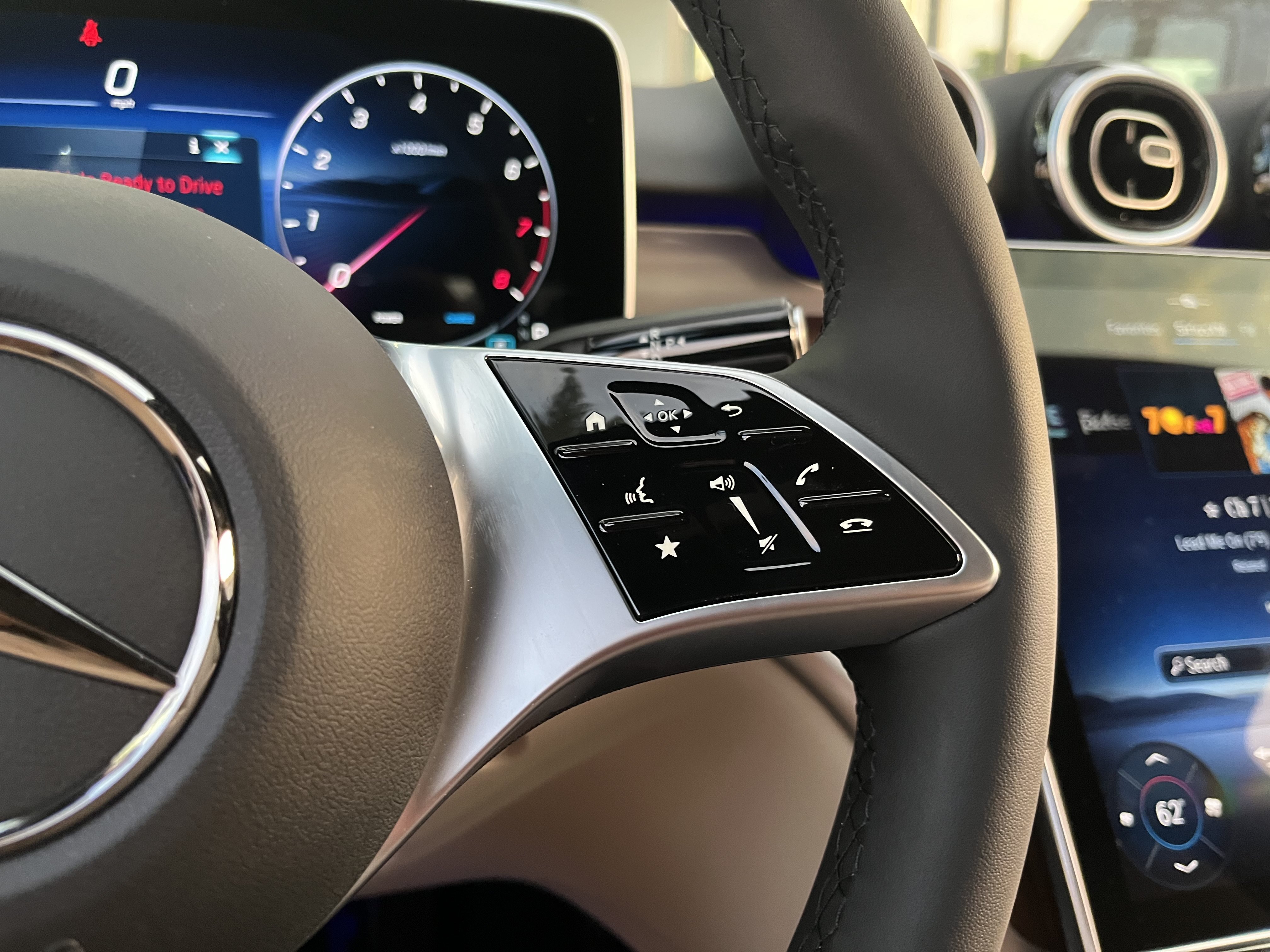 New 2026 POLAR WHITE Mercedes-Benz C 300 image 25