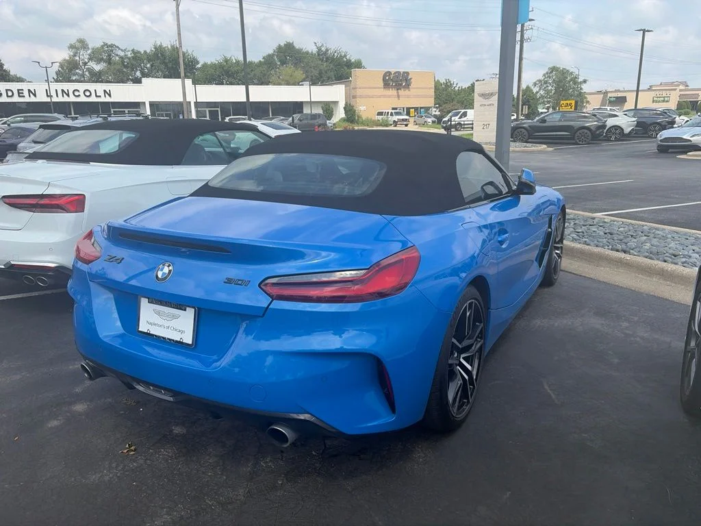 Used 2019 Misano Blue Metallic BMW sDrive30i image 2