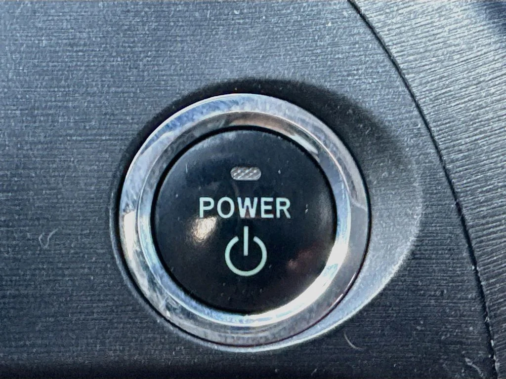Used 2010 Red Toyota I image 18