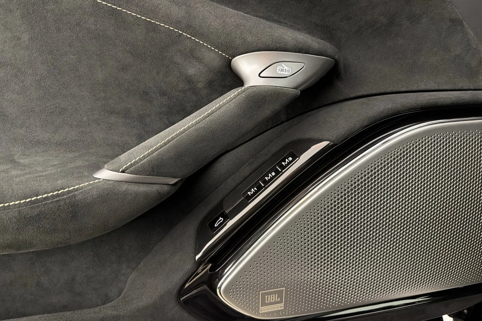 Used 2021 Nero Ferrari Coupe image 10