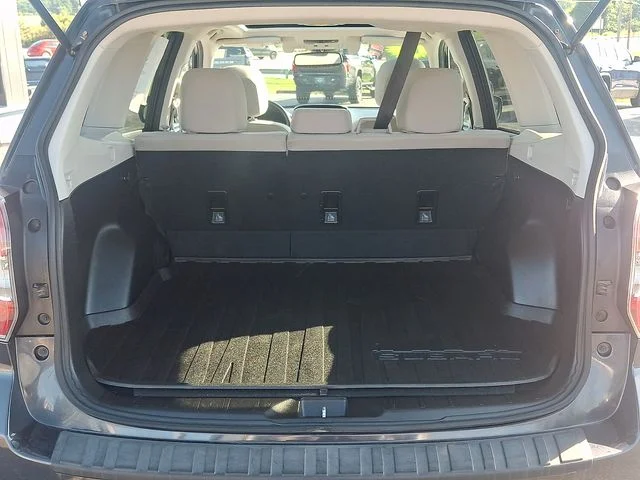 Used 2016 Gray Subaru 2.5i Premium image 28