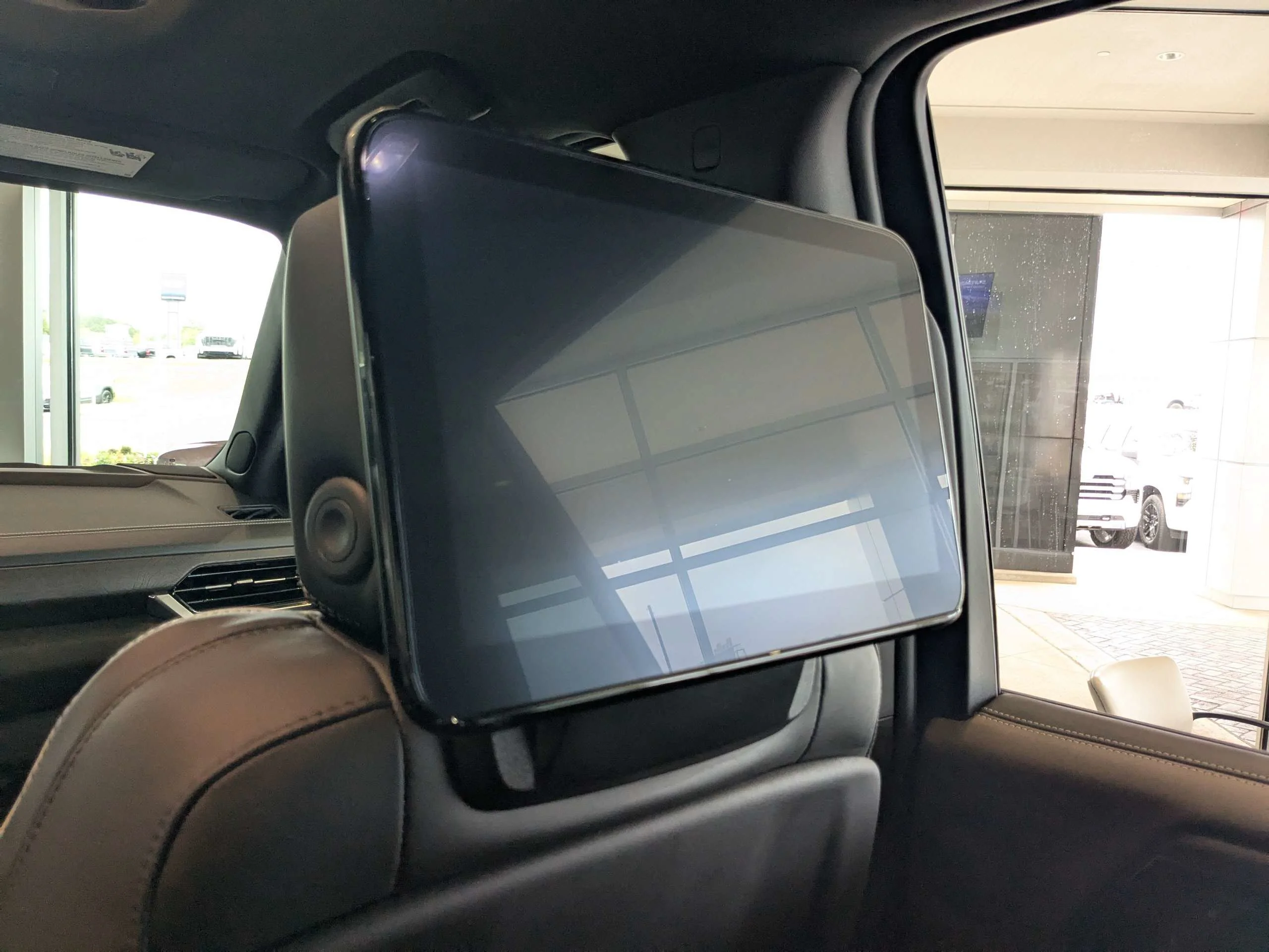 2027 GMC Yukon Denali Ultimate - Photo 15