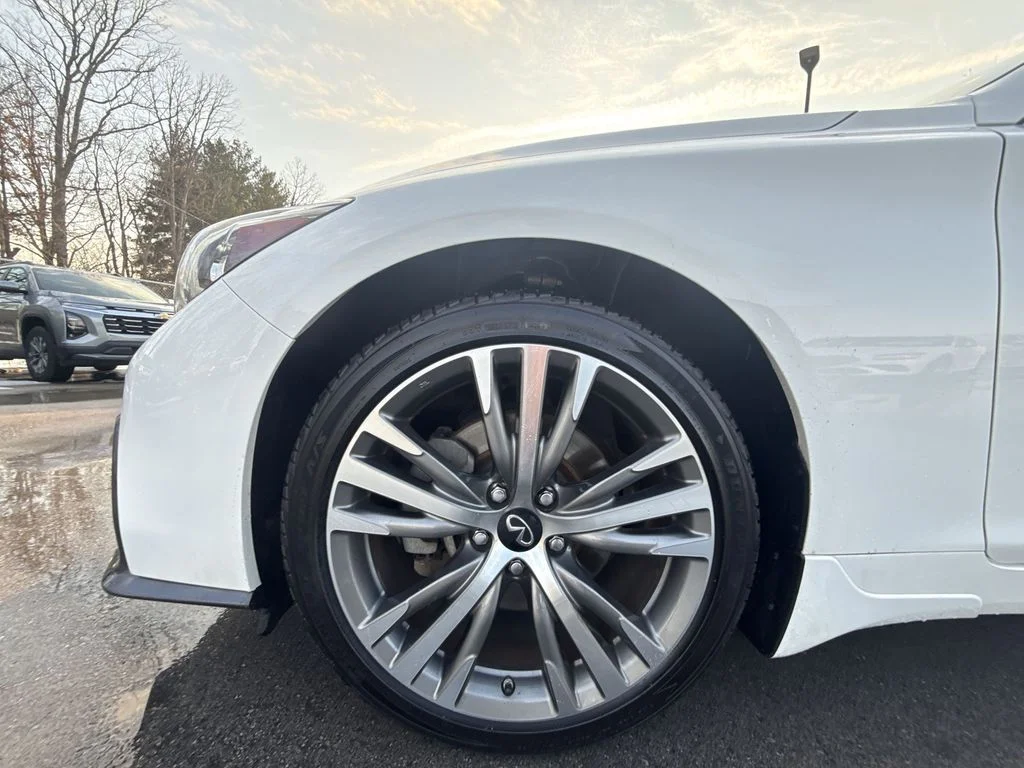 Used 2022 White INFINITI SENSORY image 10