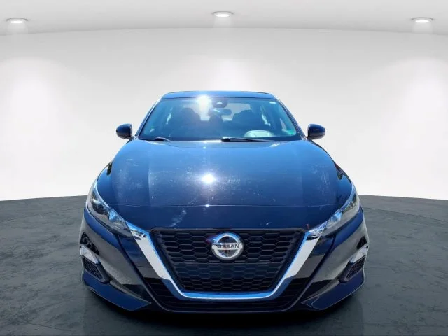 Used 2022 Black Nissan 2.5 S image 4
