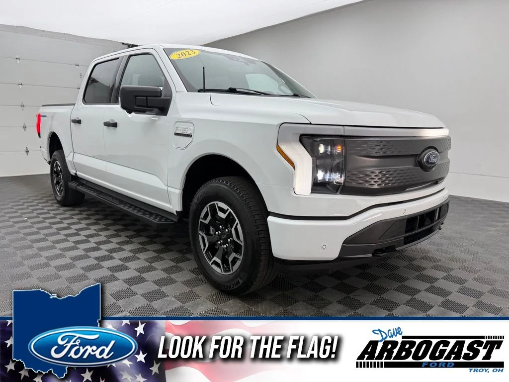 Used 2023 White Ford XLT image 1