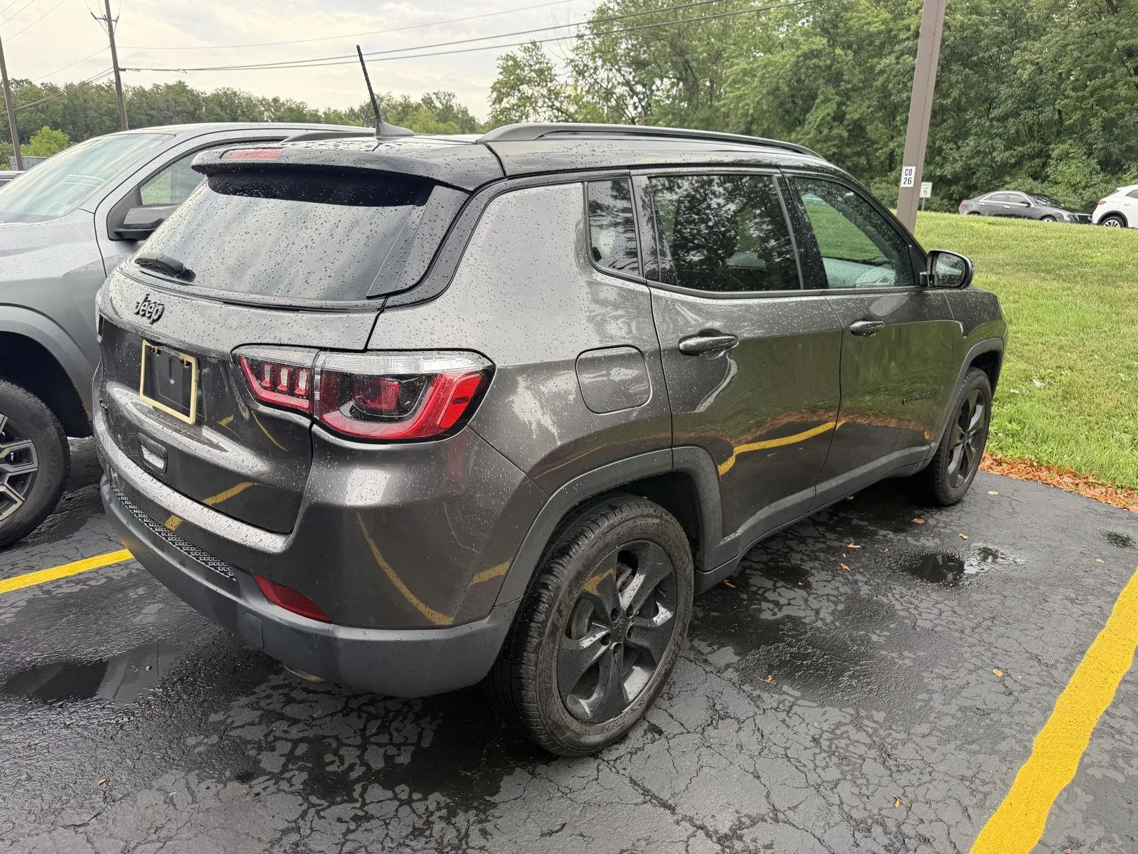 Used 2021 Gy Jeep Altitude image 4