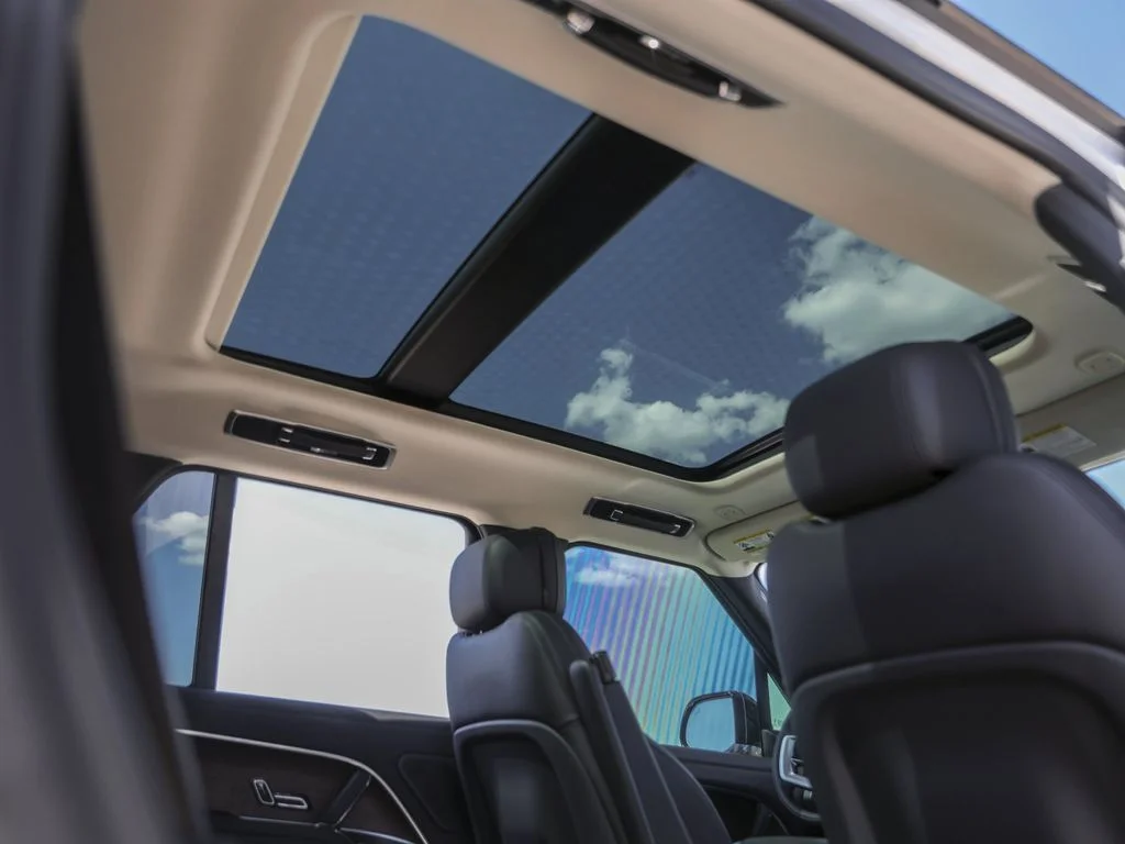 New 2025 White Land Rover SE image 34