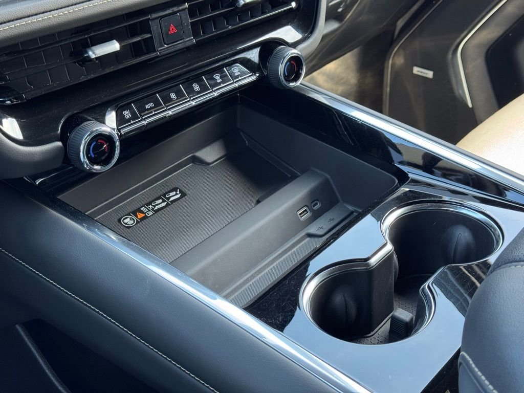 Used 2025 Gray Chevrolet Premier image 34