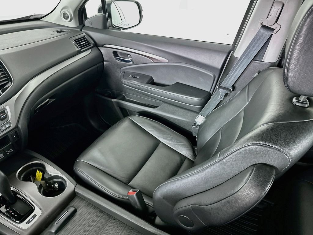 2020 Honda Pilot EX-L - Photo 24