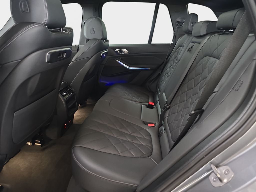 Used 2024 Skyscraper Gray Metallic BMW sDrive40i image 14