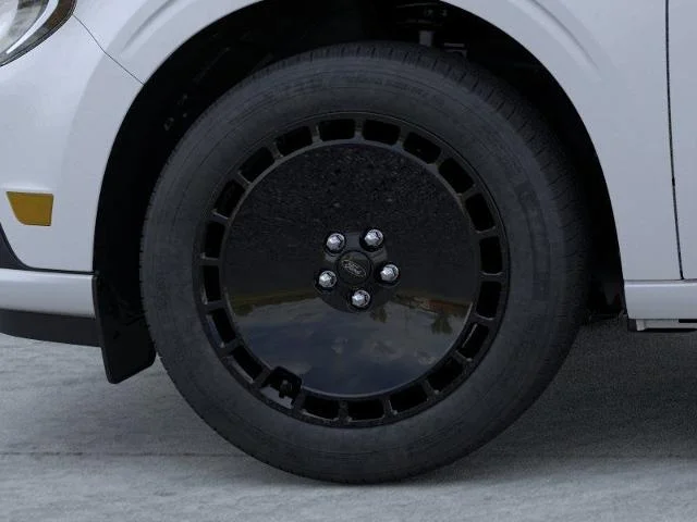 New 2026 Space White Metallic Ford Lobo™ image 45