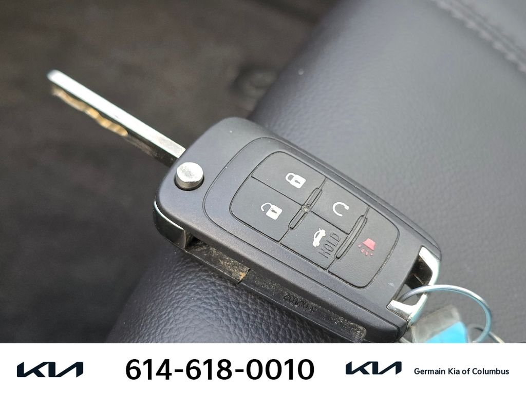 Used 2015 White Chevrolet LT image 33
