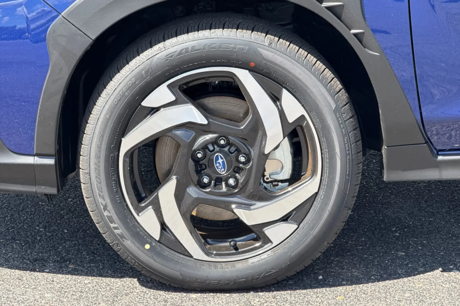 New 2026 SAPPHIRE BLUE PEARL Subaru Limited Hybrid image 25