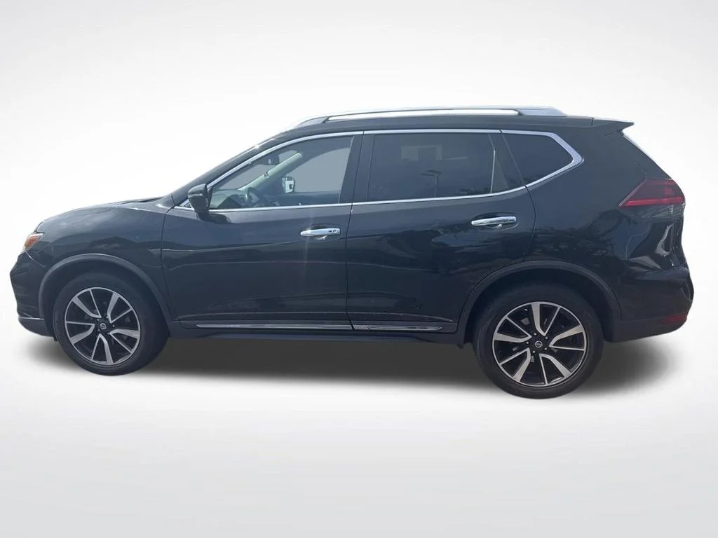 Used 2019 Black Nissan SL image 2