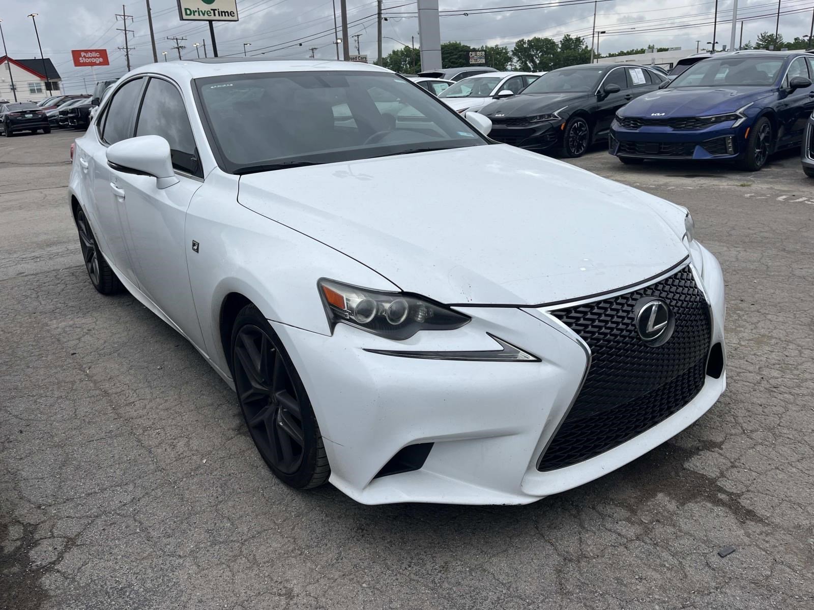 2016 Lexus IS 350 200t's photo