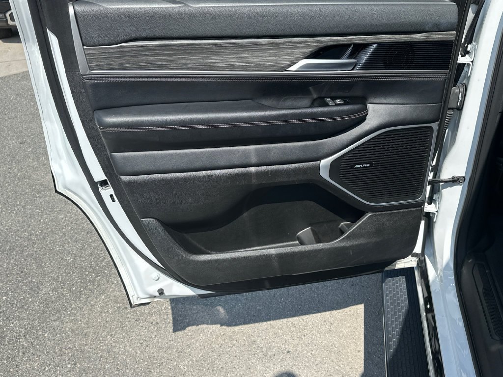 Used 2024 White Jeep Series II image 23