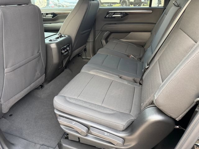 2026 Chevrolet Suburban LS - Photo 9