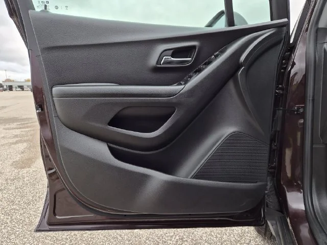 2022 Chevrolet Trax LT - Photo 12