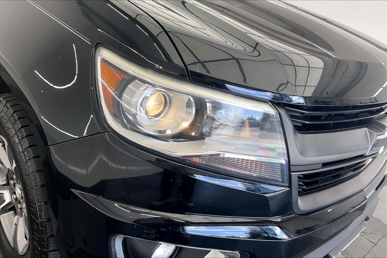 Used 2019 Black Chevrolet 2WD Z71 image 28