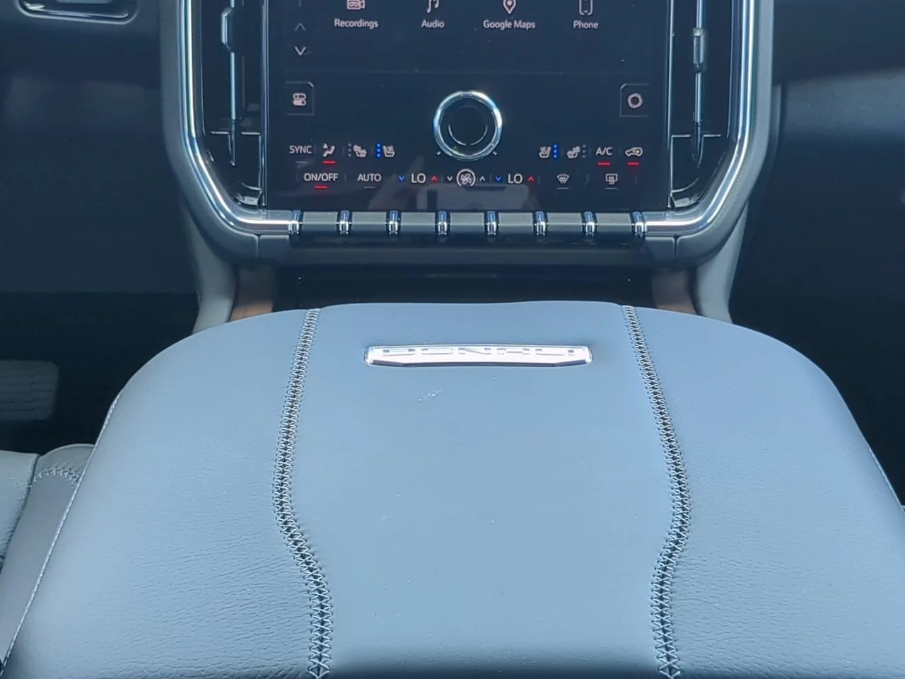 2026 GMC Yukon Denali - Photo 17