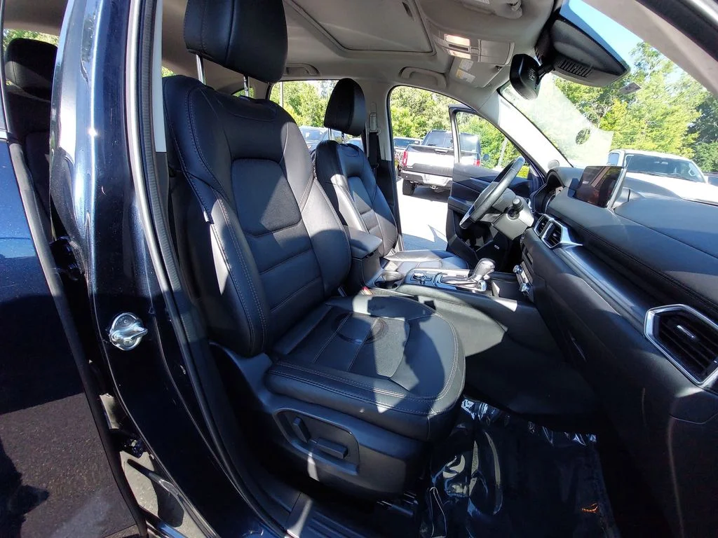 Used 2021 Blue Mazda Touring image 10