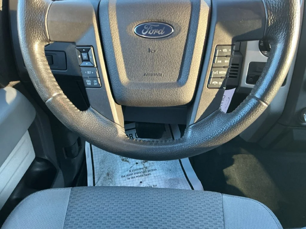 Used 2013 White Ford XLT image 24
