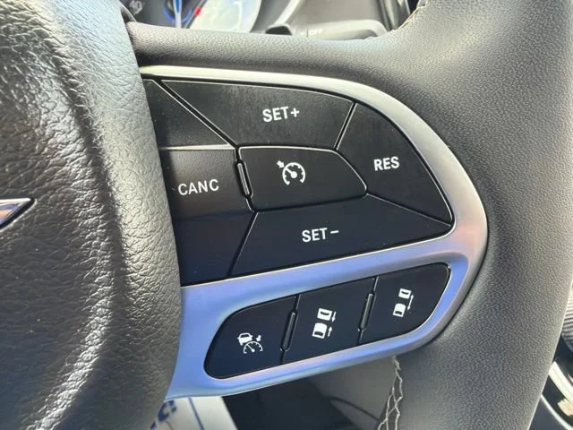 Used 2026 Silver Chrysler Select image 34