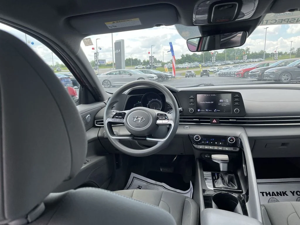 Used 2023 Red Hyundai Blue image 15