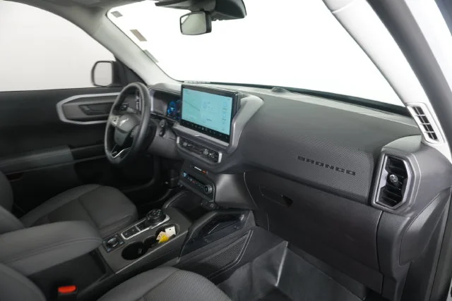 Certified Used 2025 Oxford White Ford Badlands image 18