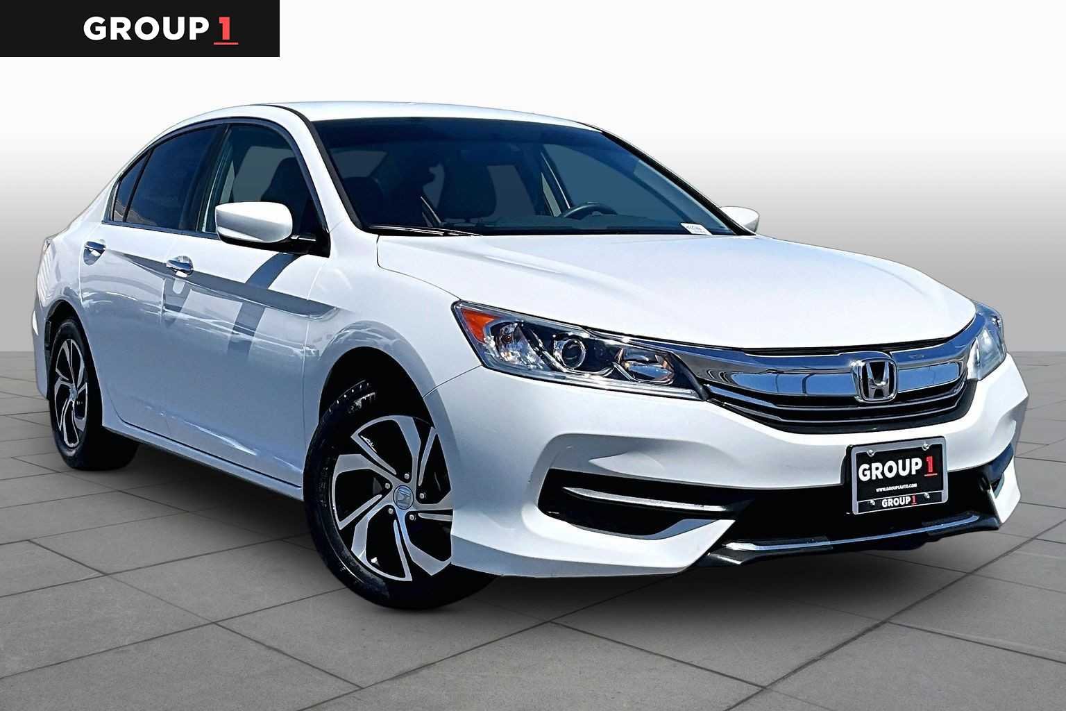 Pre-Owned 2017 Honda Accord Sedan LX