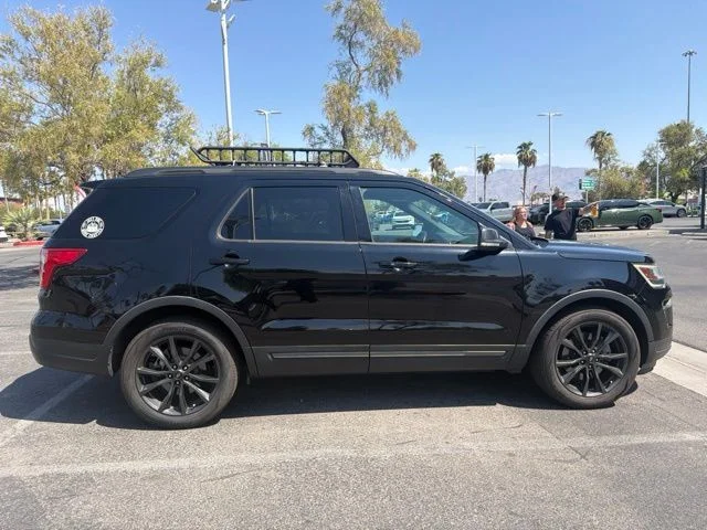 Used 2018 Shadow Black Ford XLT image 5