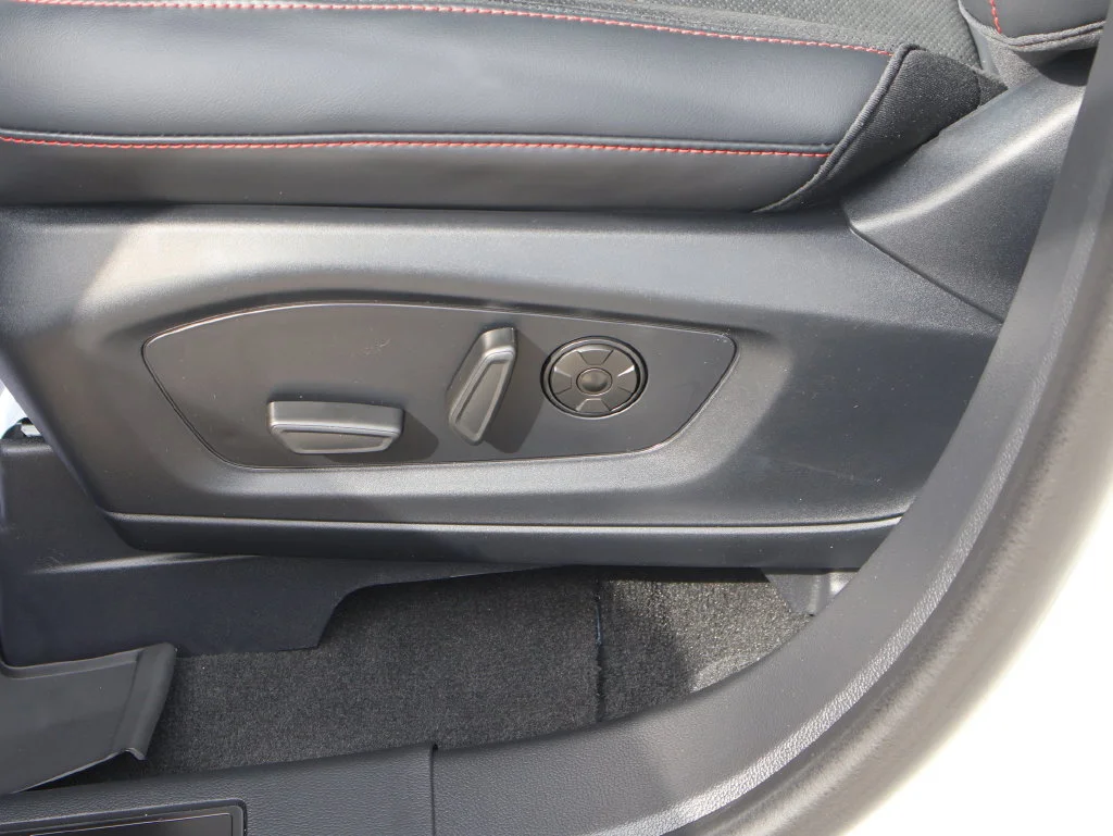 New 2027 Star White Metallic Tri-Coat Ford ST image 25