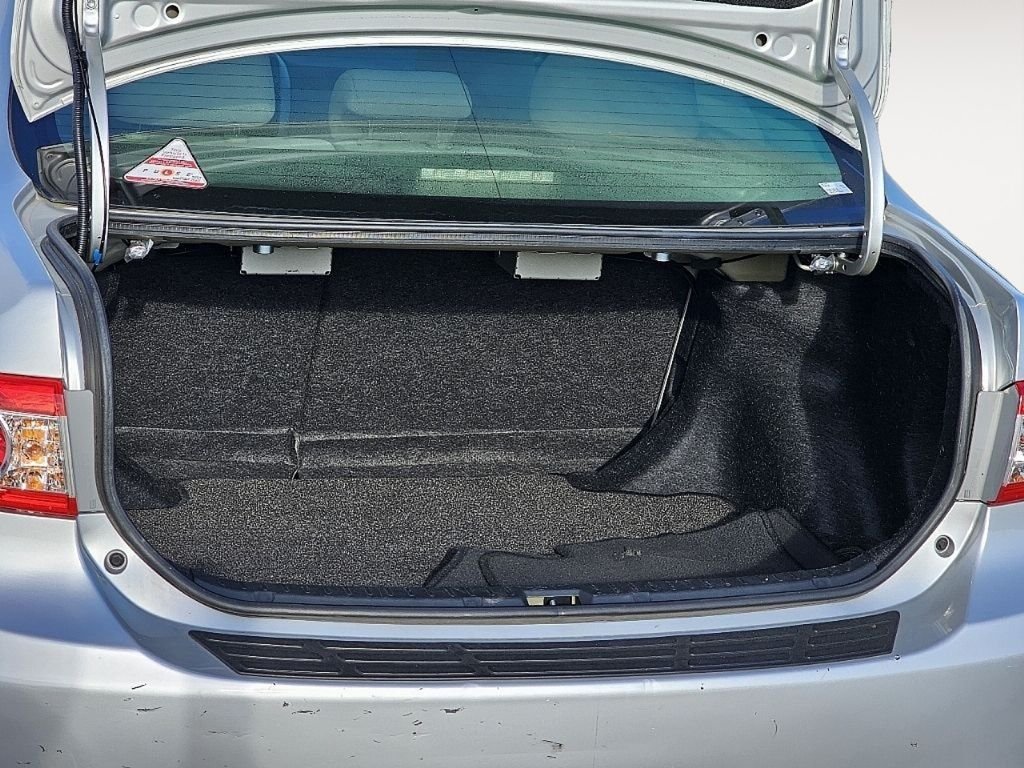 Used 2011 Classic Silver Metallic Toyota LE image 15