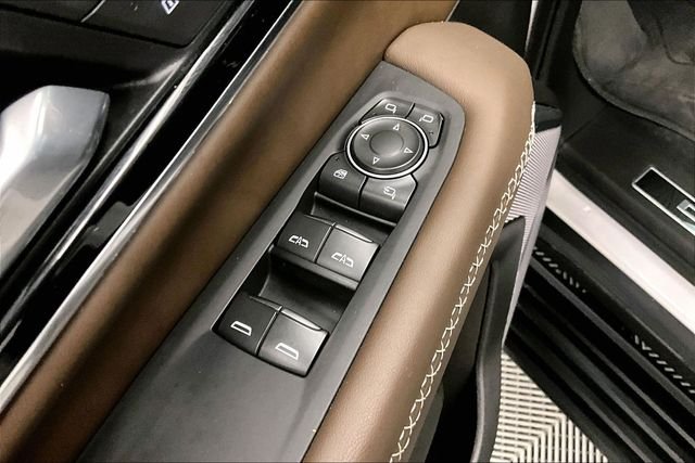 Used 2025 White Frost Tricoat GMC Denali Ultimate image 32