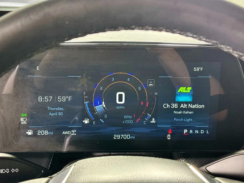 Used 2025 White Chevrolet LT image 14
