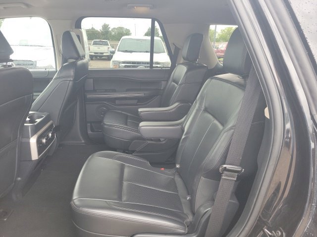 Used 2024 Black Metallic Ford XLT image 18