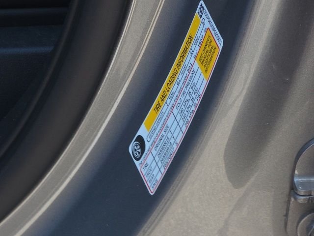Used 2023 Gray Chevrolet LT image 9