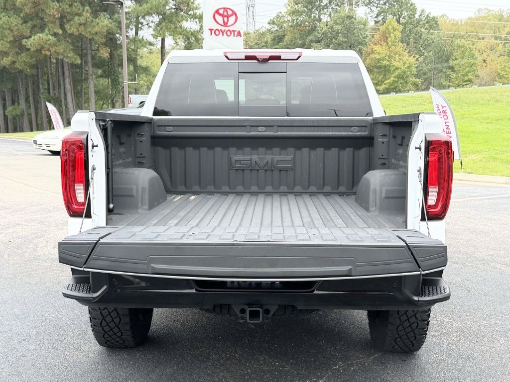 Used 2025 White GMC AT4X image 14