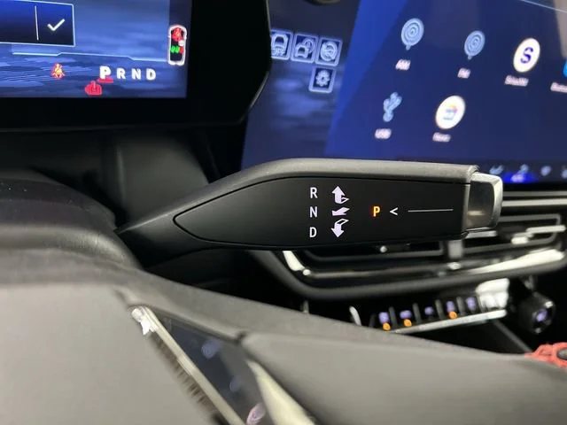 2026 Chevrolet Equinox EV RS - Photo 10