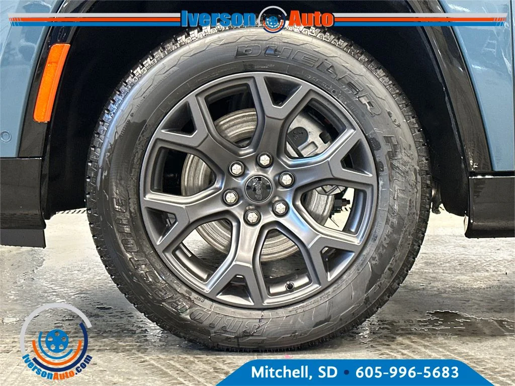 New 2026 Steel Blue Exterior Paint Jeep Limited Altitude image 9