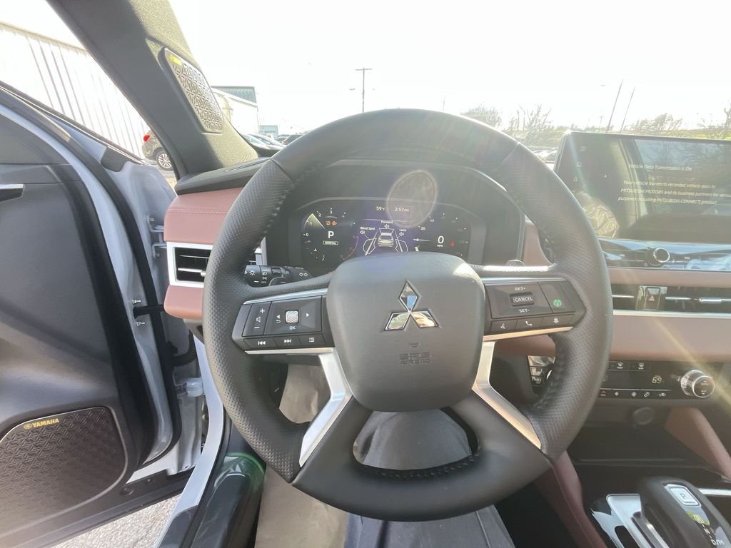 2026 Mitsubishi Outlander SEL - Photo 14
