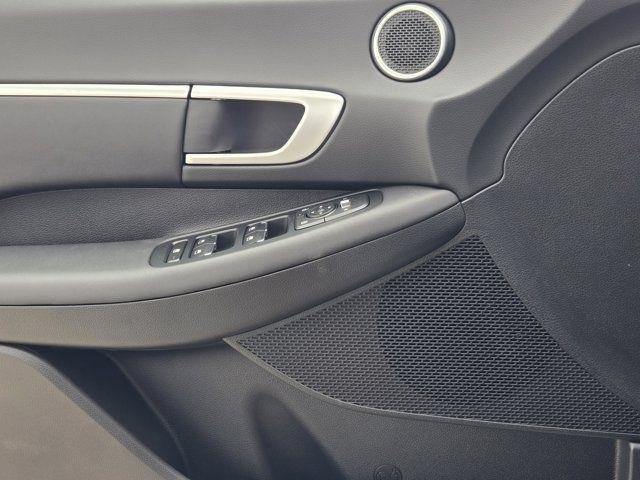 New 2026 Silver Hyundai SEL Sport image 38
