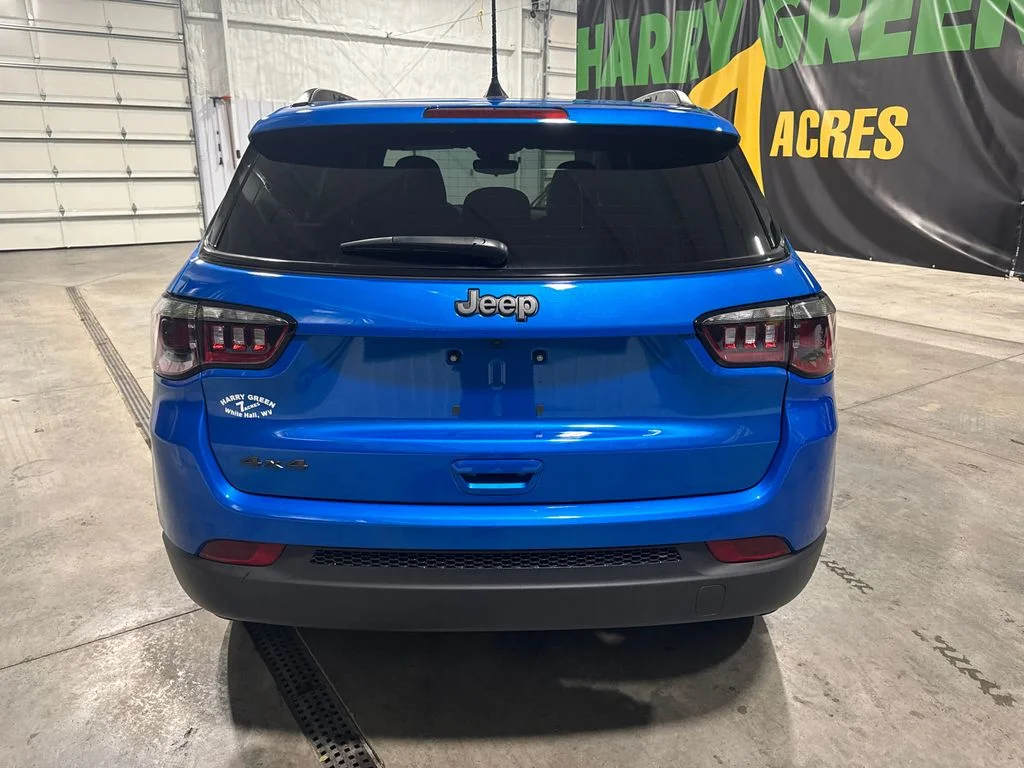 New 2026 Hydro Blue Pearl-Coat Exterior Paint Jeep Latitude Altitude image 7
