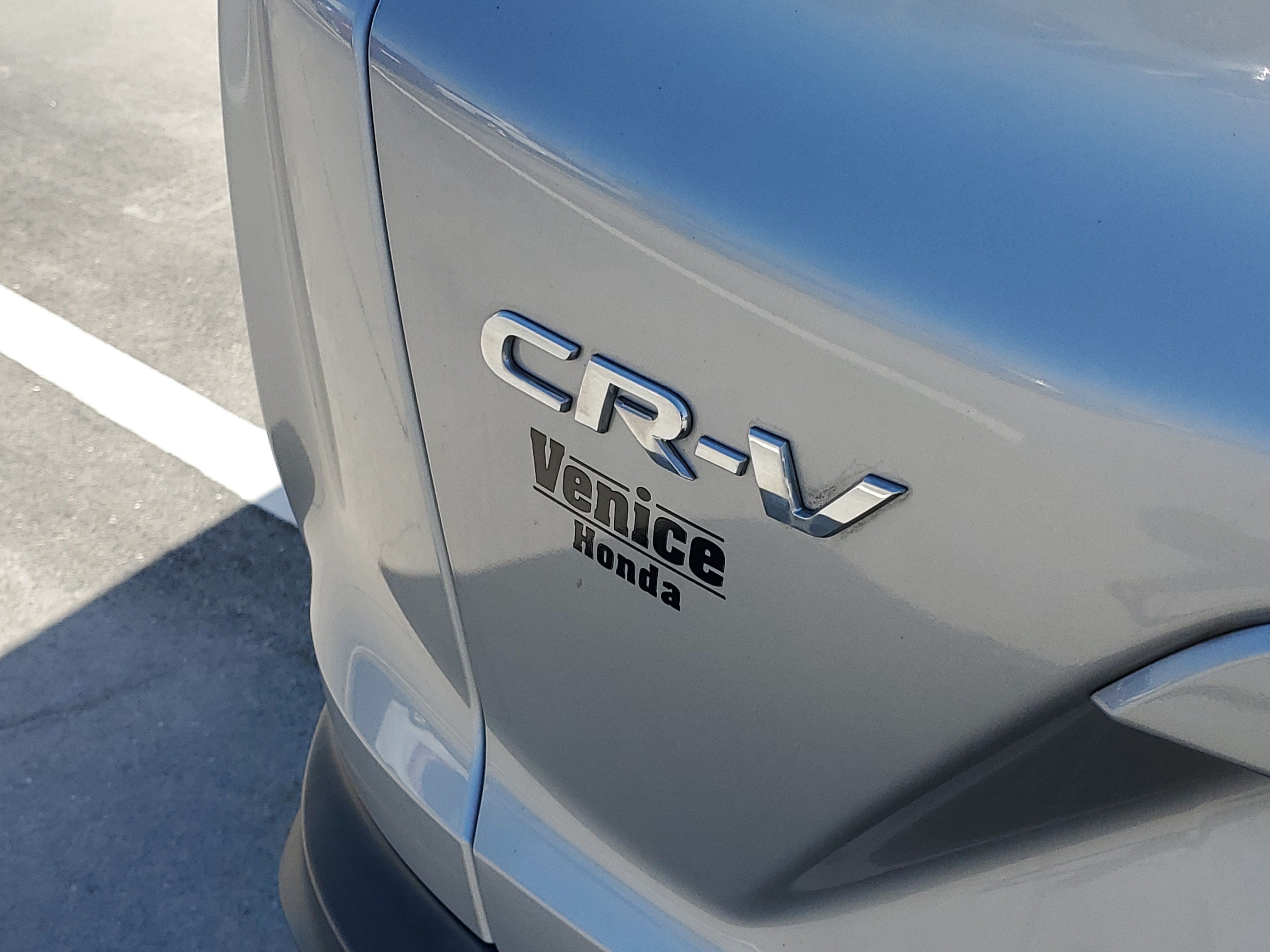 Used 2018 Silver Honda EX-L image 11