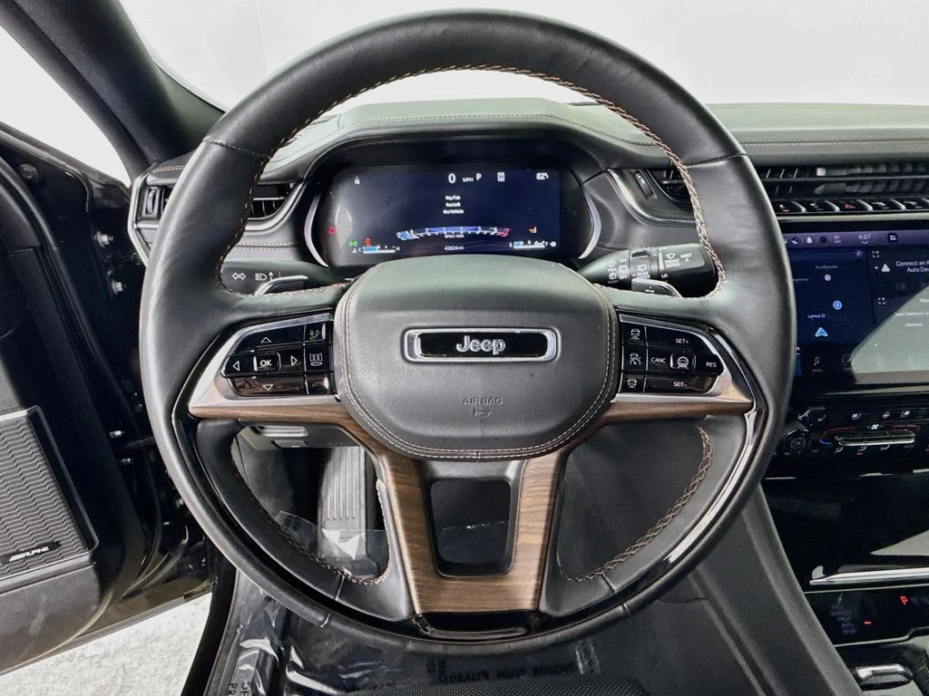 Used 2024 Black Jeep Summit image 11