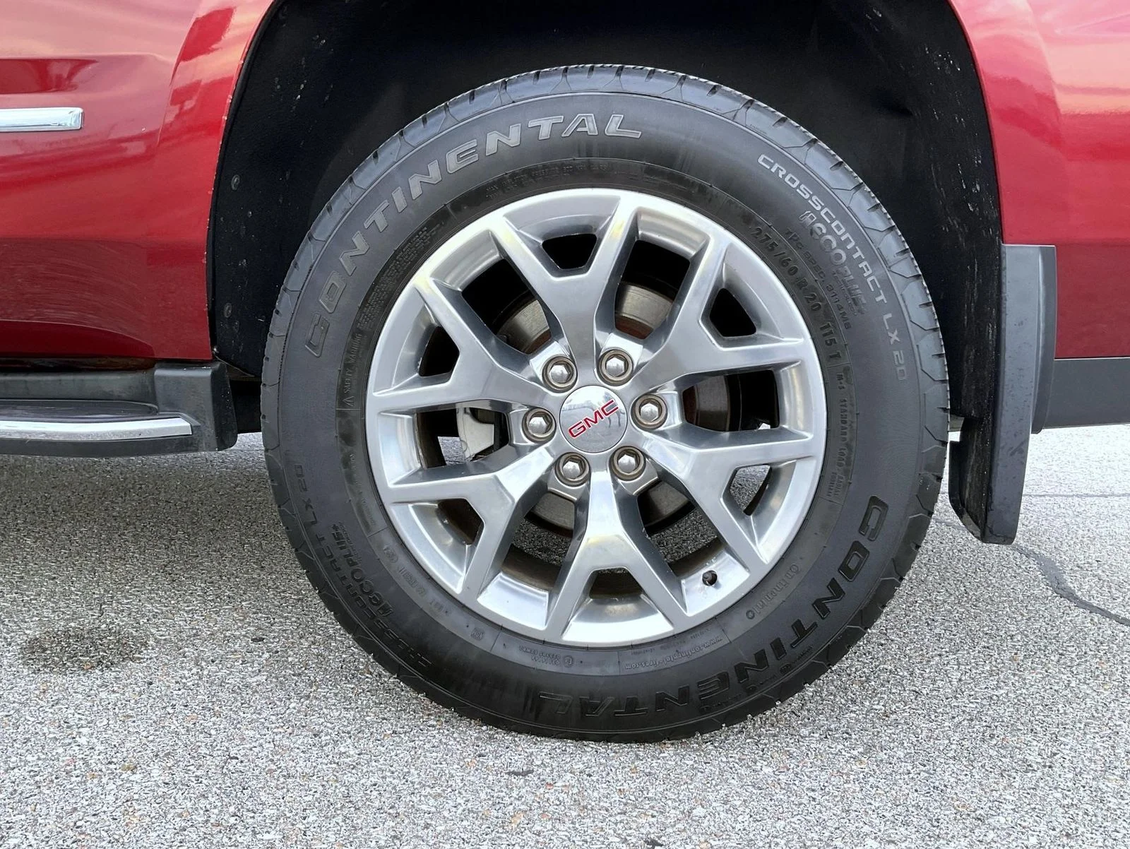 Used 2018 Red GMC SLT image 24