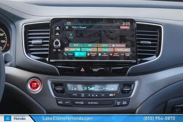 New 2025 Crystal Black Pearl Honda AWD RTL image 19