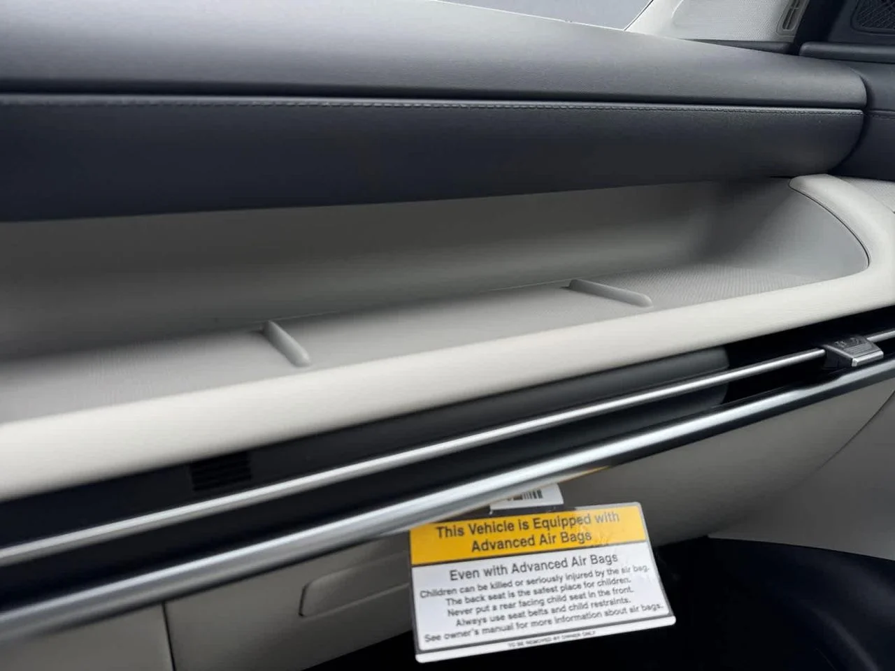 New 2026 White Hyundai SEL Plus AWD image 16
